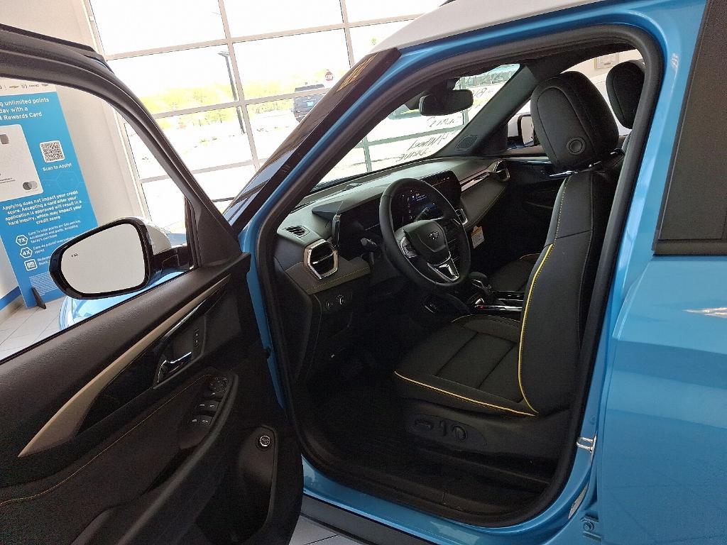 new 2025 Chevrolet TrailBlazer car, priced at $30,940