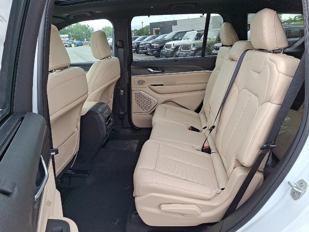 new 2025 Jeep Grand Cherokee L car, priced at $55,495