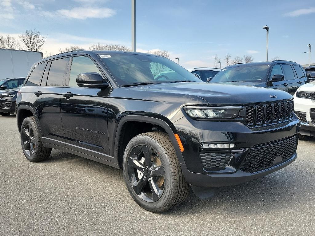 new 2024 Jeep Grand Cherokee car, priced at $53,023