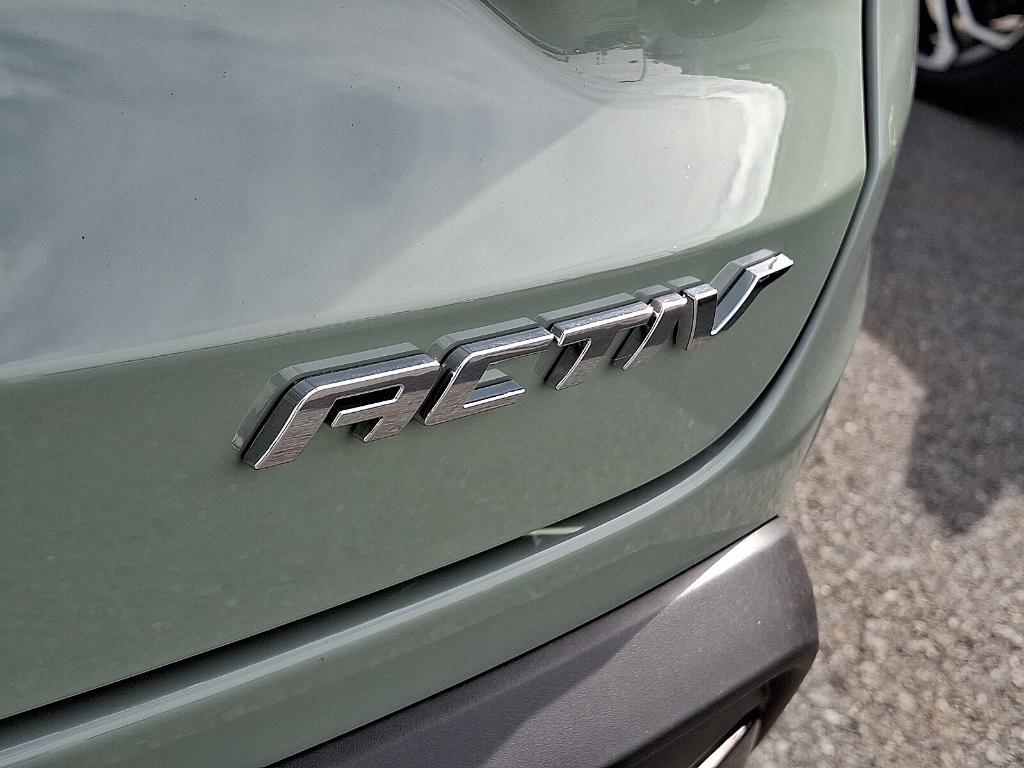 new 2025 Chevrolet Trax car, priced at $27,210