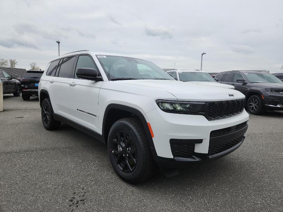 new 2024 Jeep Grand Cherokee L car, priced at $47,022