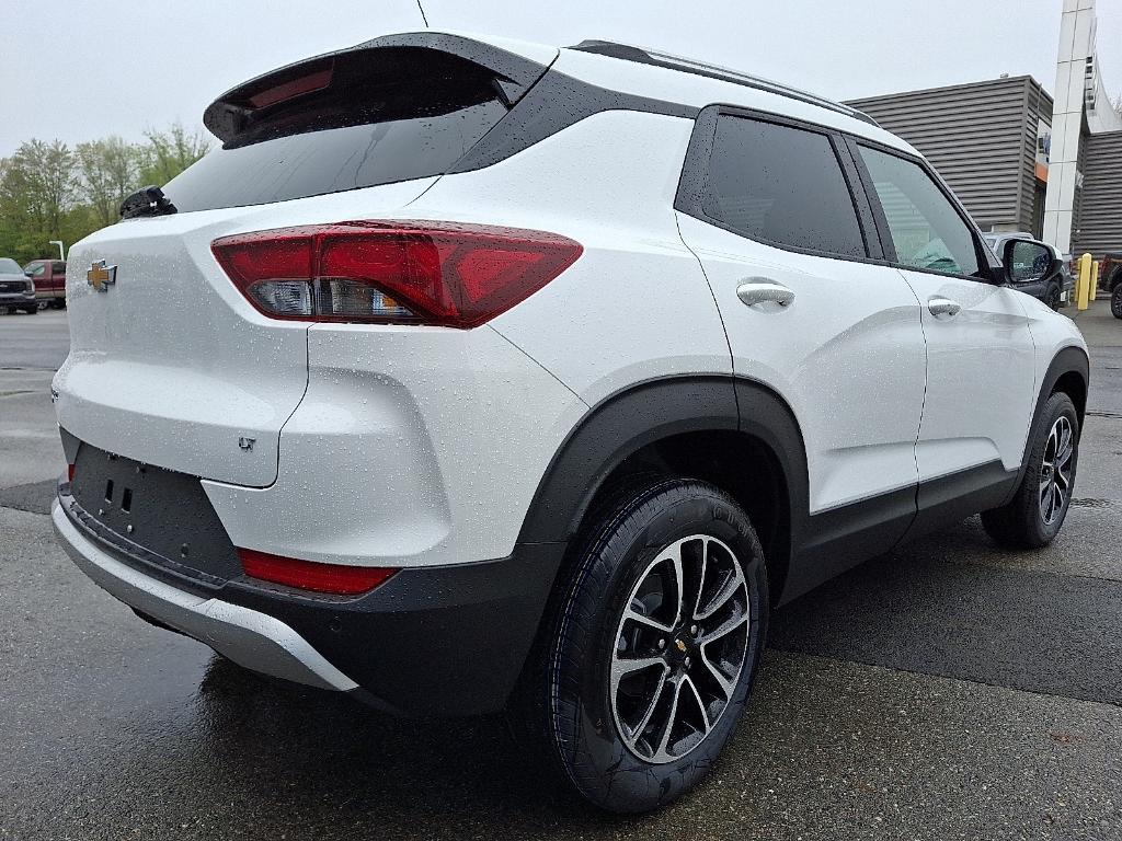 new 2025 Chevrolet TrailBlazer car, priced at $30,220