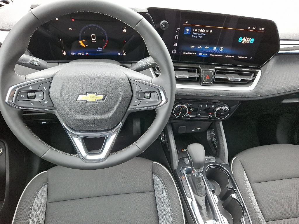 new 2025 Chevrolet TrailBlazer car, priced at $30,220