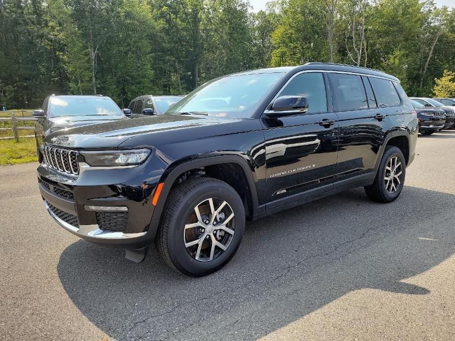 new 2024 Jeep Grand Cherokee L car, priced at $52,293