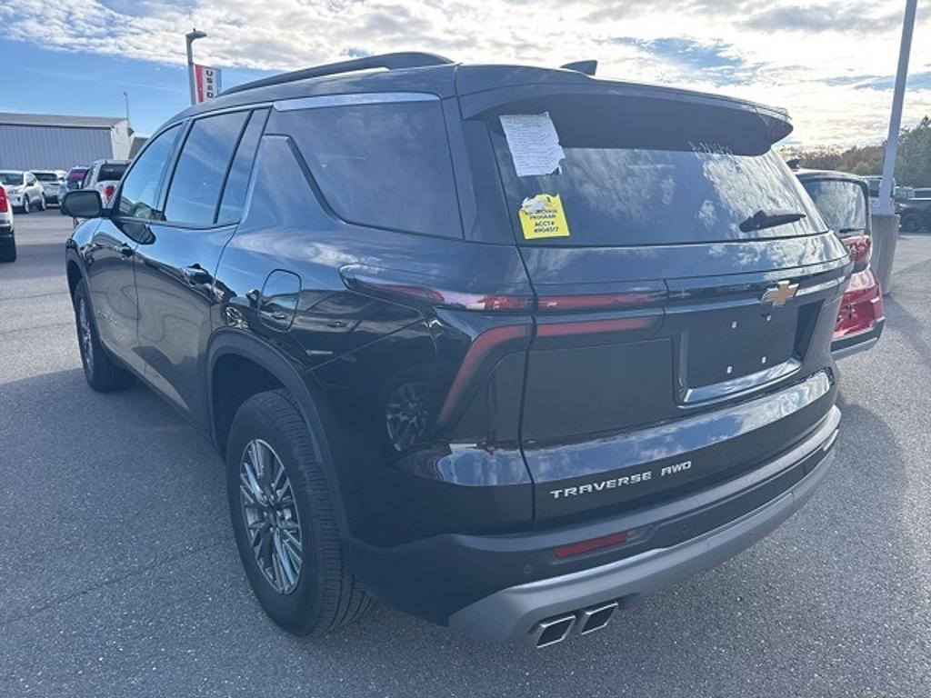used 2025 Chevrolet Traverse car, priced at $38,335