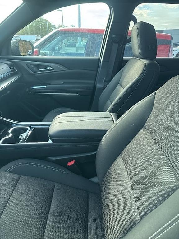 used 2025 Chevrolet Traverse car, priced at $38,335