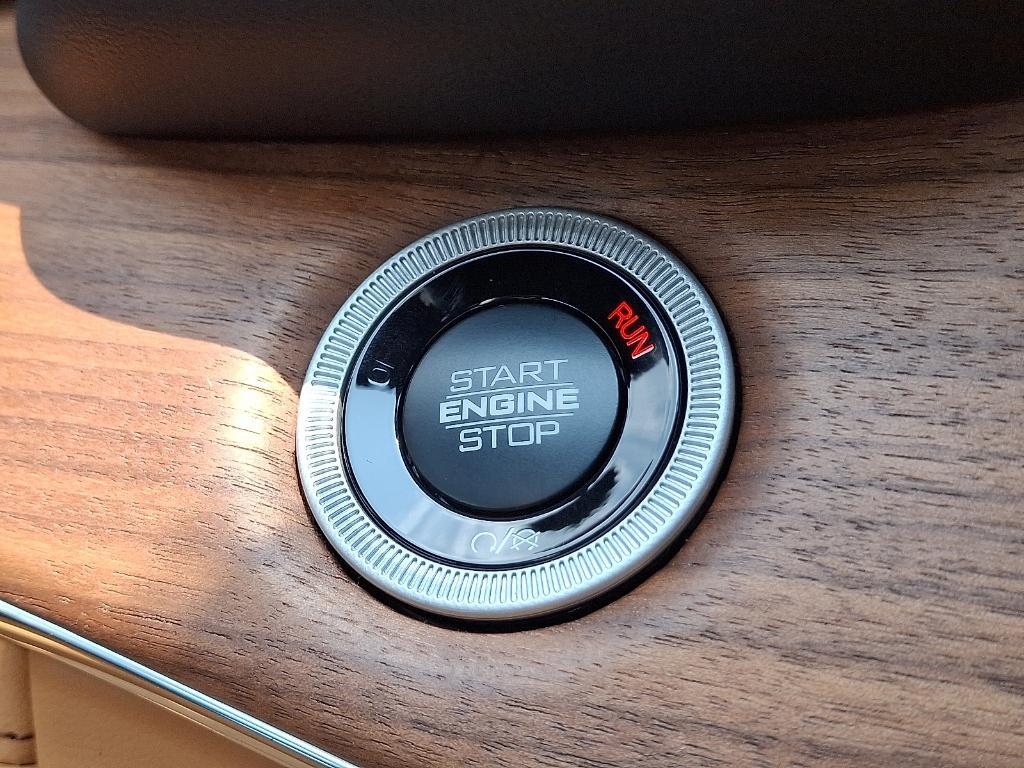 new 2025 Jeep Grand Cherokee car, priced at $63,709