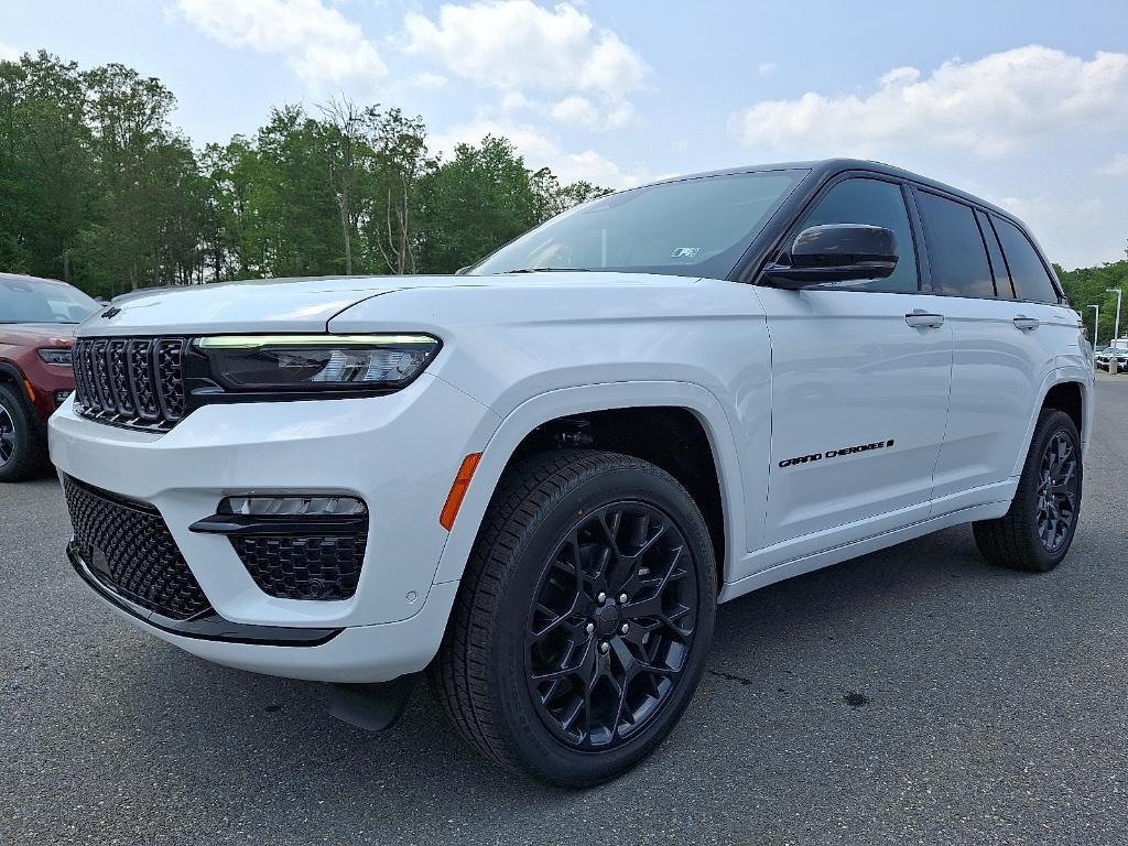 new 2025 Jeep Grand Cherokee car, priced at $63,709