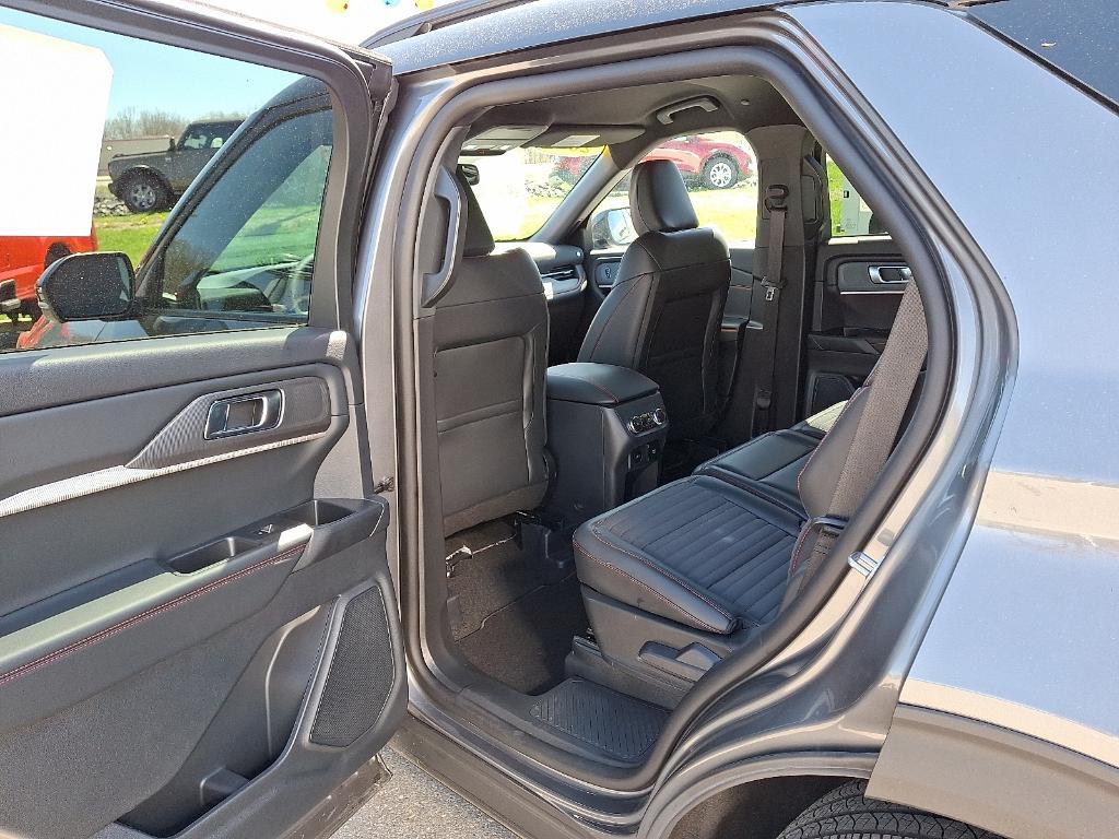 new 2025 Ford Explorer car, priced at $51,492