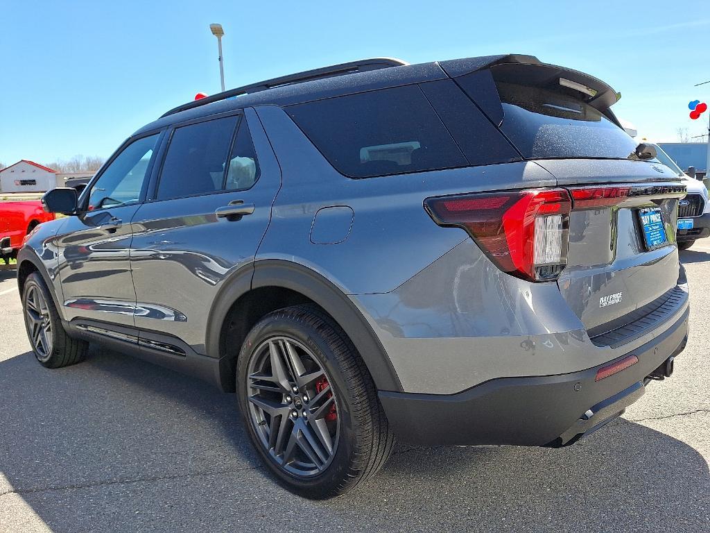 new 2025 Ford Explorer car, priced at $51,492