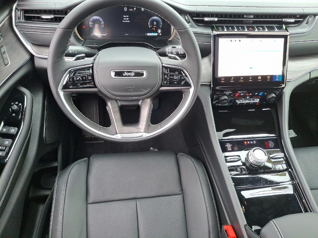 new 2025 Jeep Grand Cherokee car, priced at $61,650