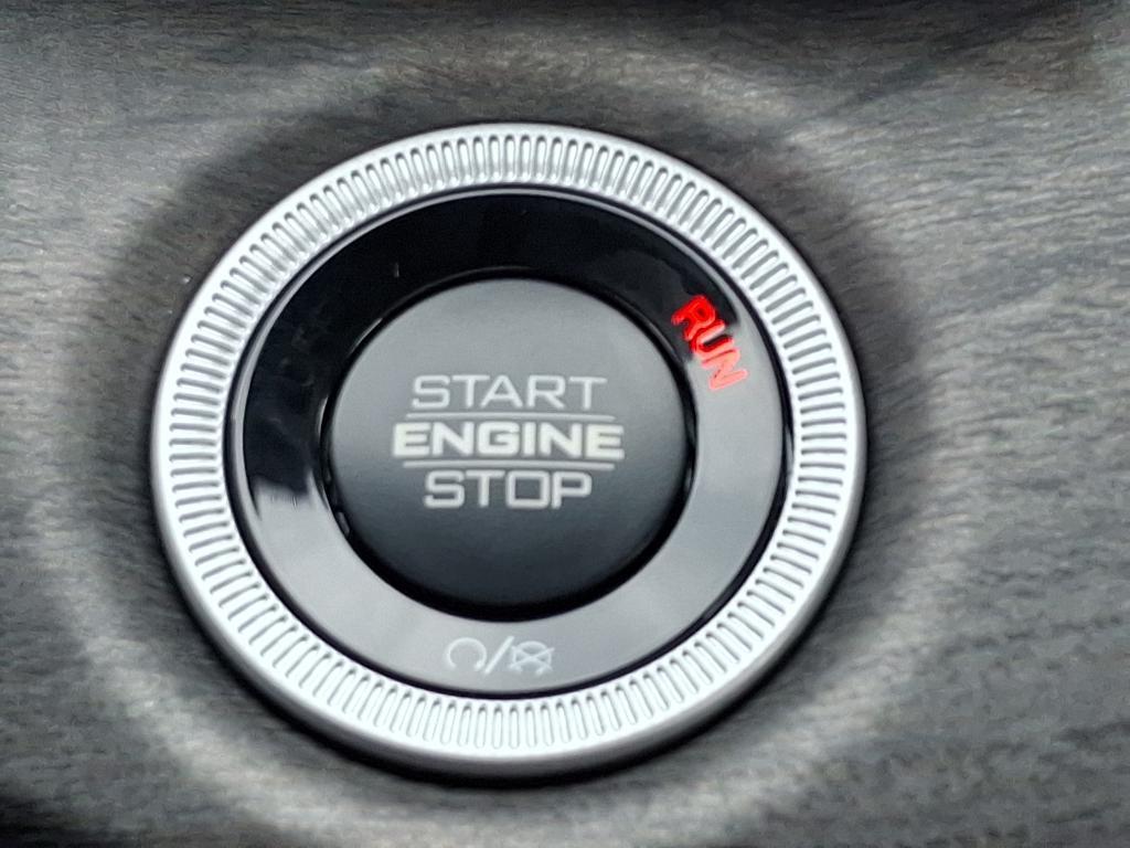 new 2025 Jeep Grand Cherokee car, priced at $61,650