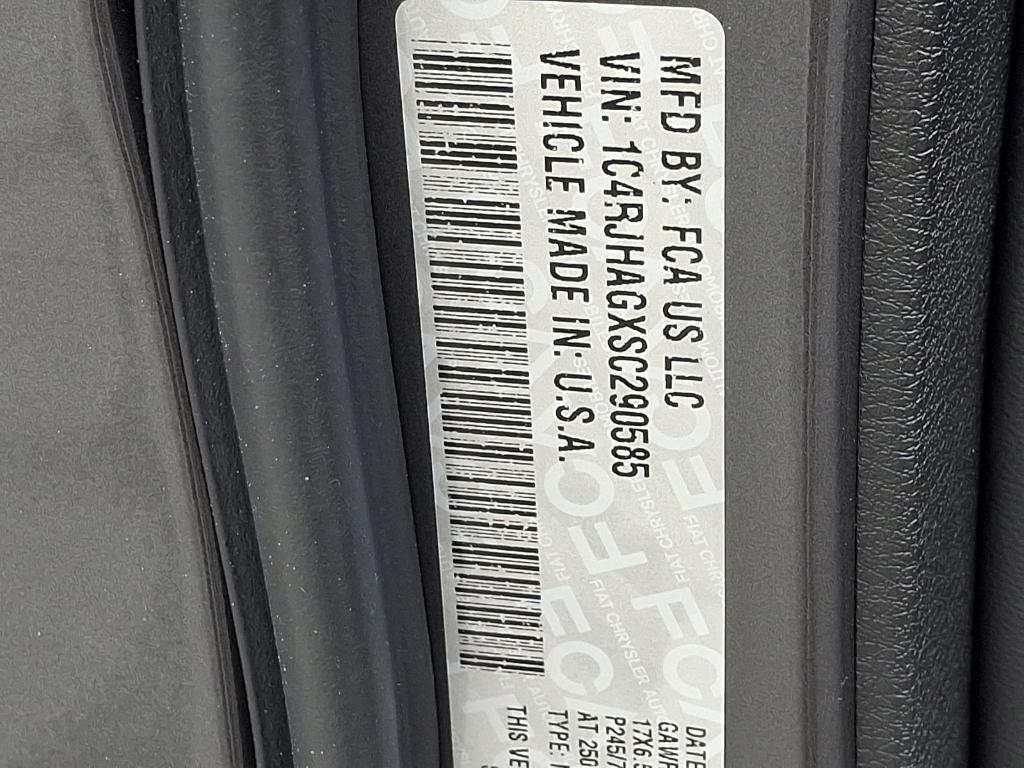 new 2025 Jeep Grand Cherokee car, priced at $41,346