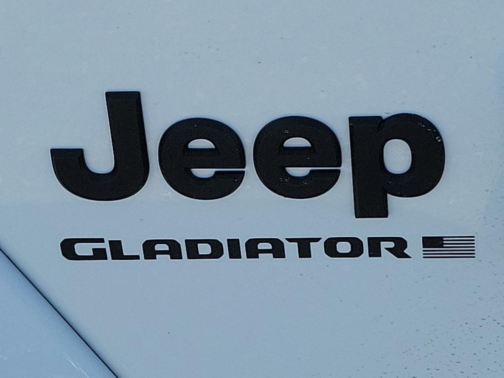 new 2024 Jeep Gladiator car, priced at $52,316