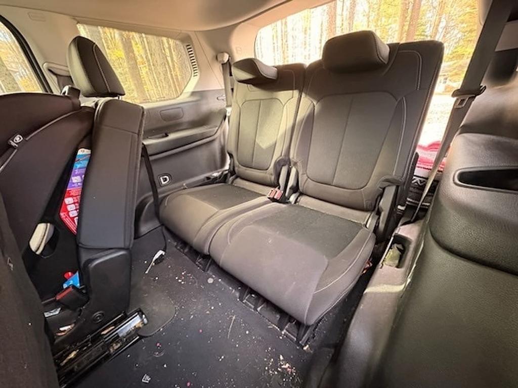 used 2023 Jeep Grand Cherokee L car, priced at $28,049