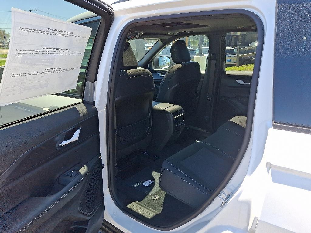 new 2025 Jeep Grand Cherokee car, priced at $41,714