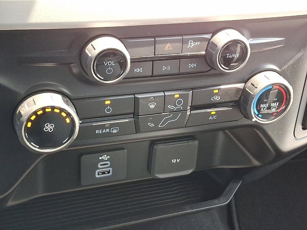 new 2025 Ford F-250 car, priced at $59,228