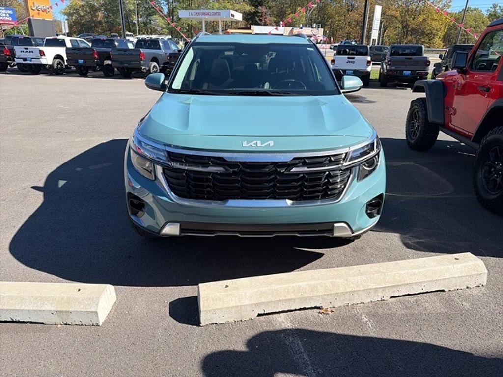 used 2024 Kia Seltos car, priced at $23,935