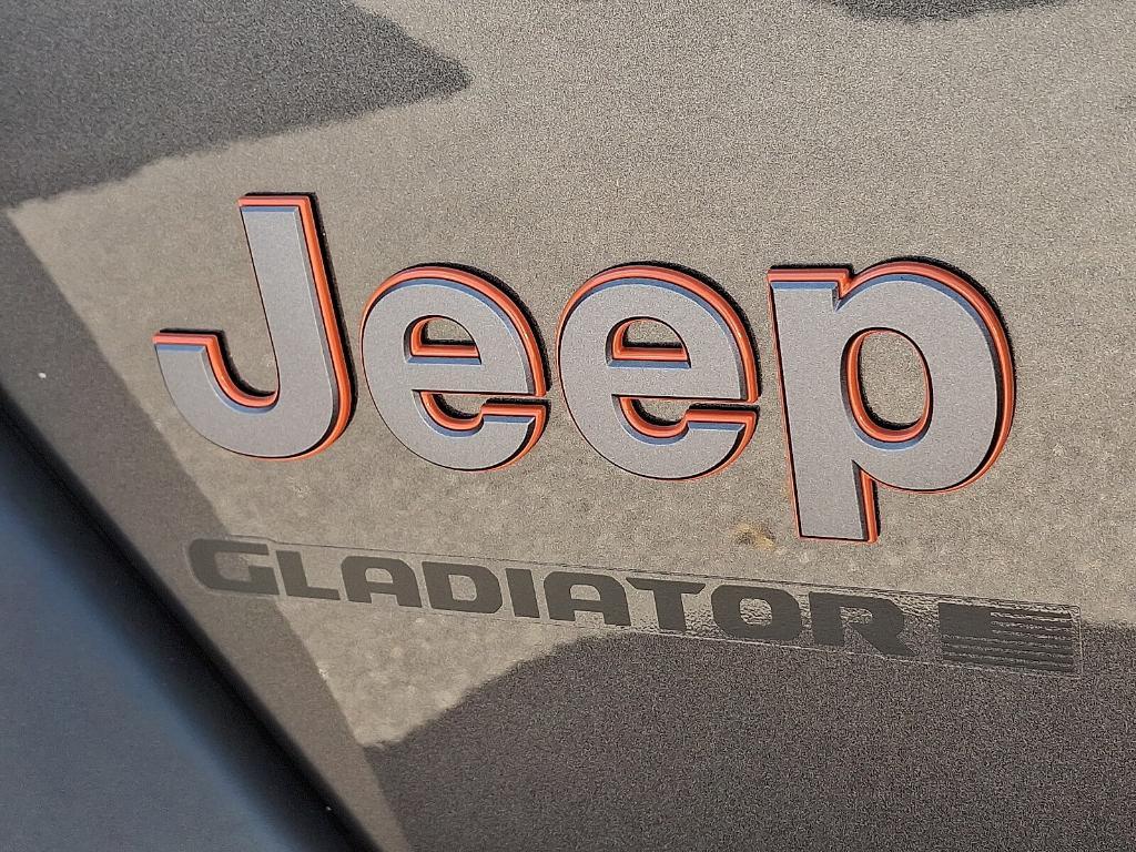 new 2025 Jeep Gladiator car, priced at $58,186