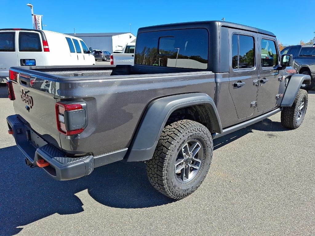 new 2025 Jeep Gladiator car, priced at $58,186