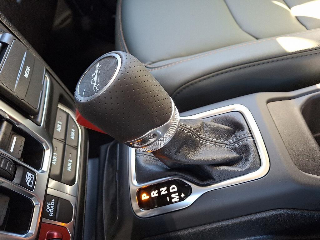 new 2025 Jeep Gladiator car, priced at $58,186