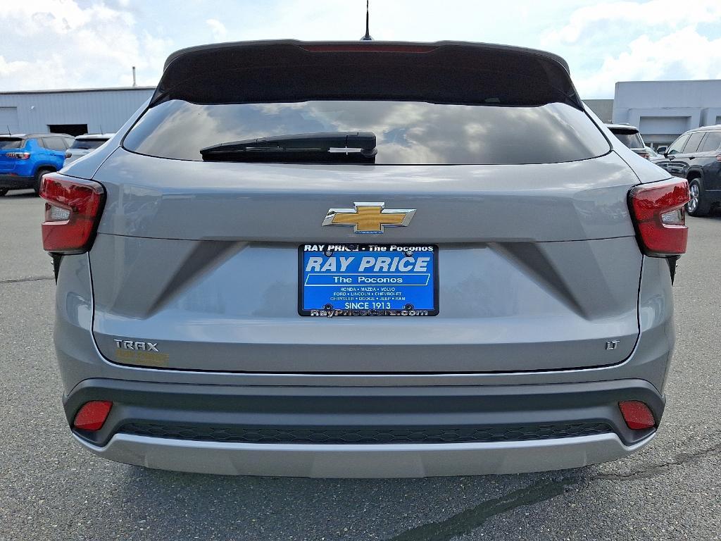 used 2024 Chevrolet Trax car, priced at $21,878