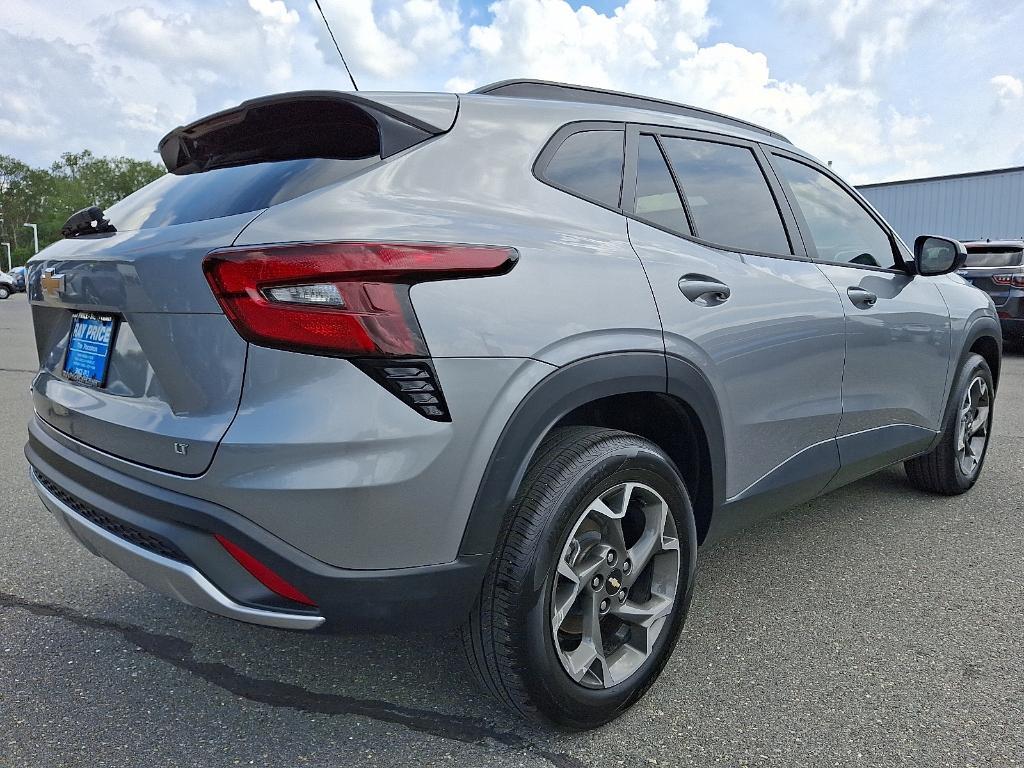 used 2024 Chevrolet Trax car, priced at $21,878