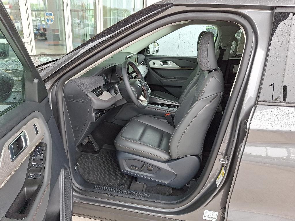 used 2025 Ford Explorer car, priced at $41,988