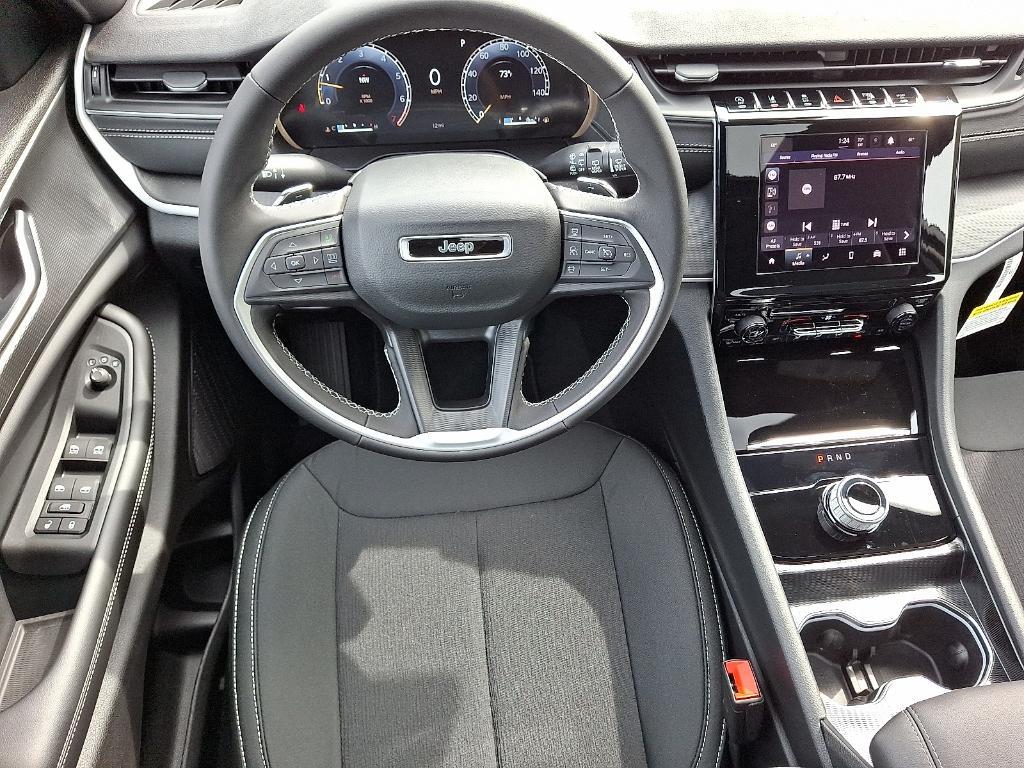 new 2025 Jeep Grand Cherokee car, priced at $41,778