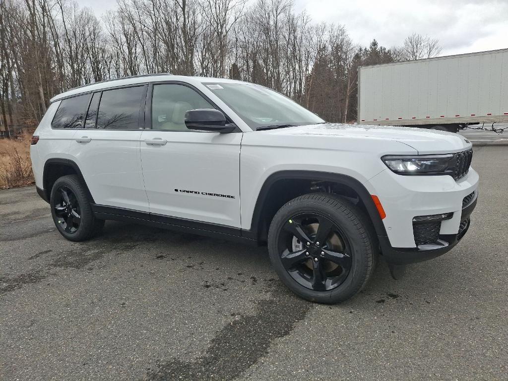 new 2025 Jeep Grand Cherokee L car, priced at $55,513