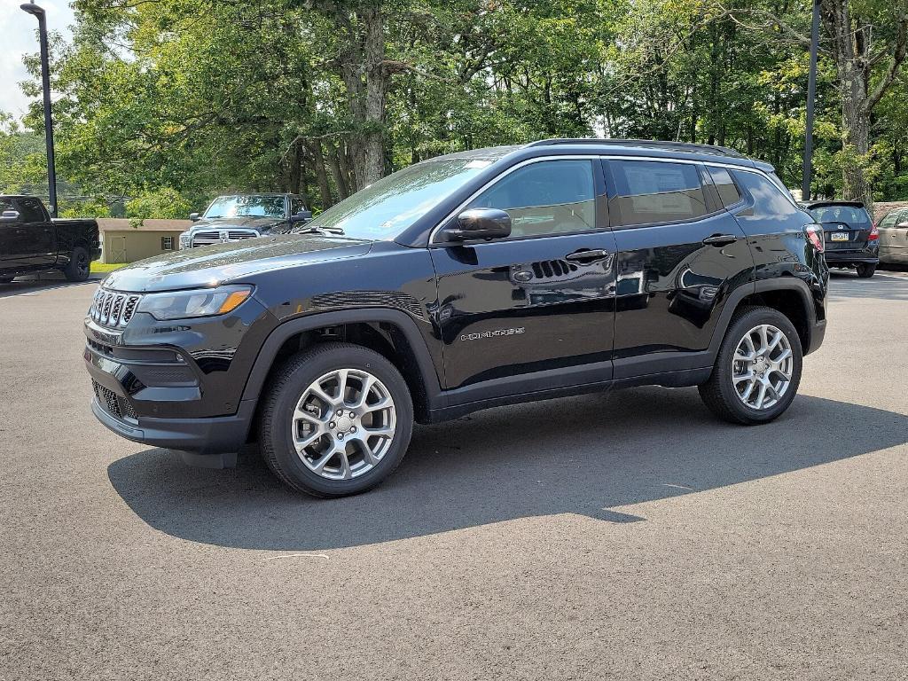 new 2024 Jeep Compass car, priced at $31,318