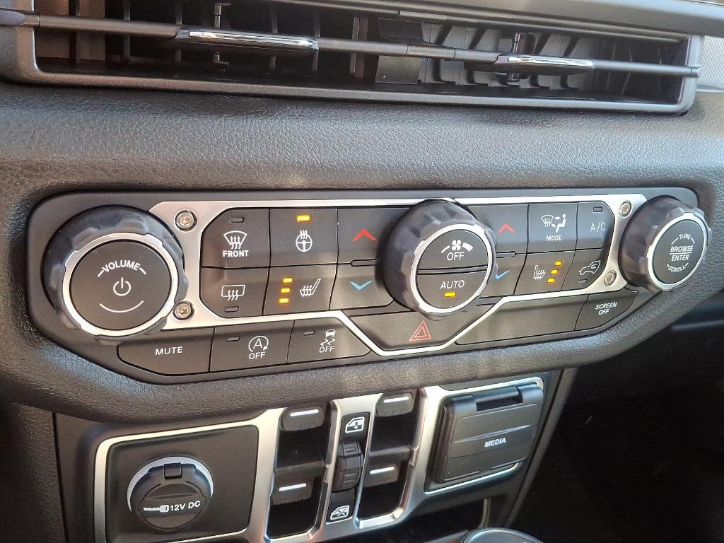new 2025 Jeep Wrangler car, priced at $50,269