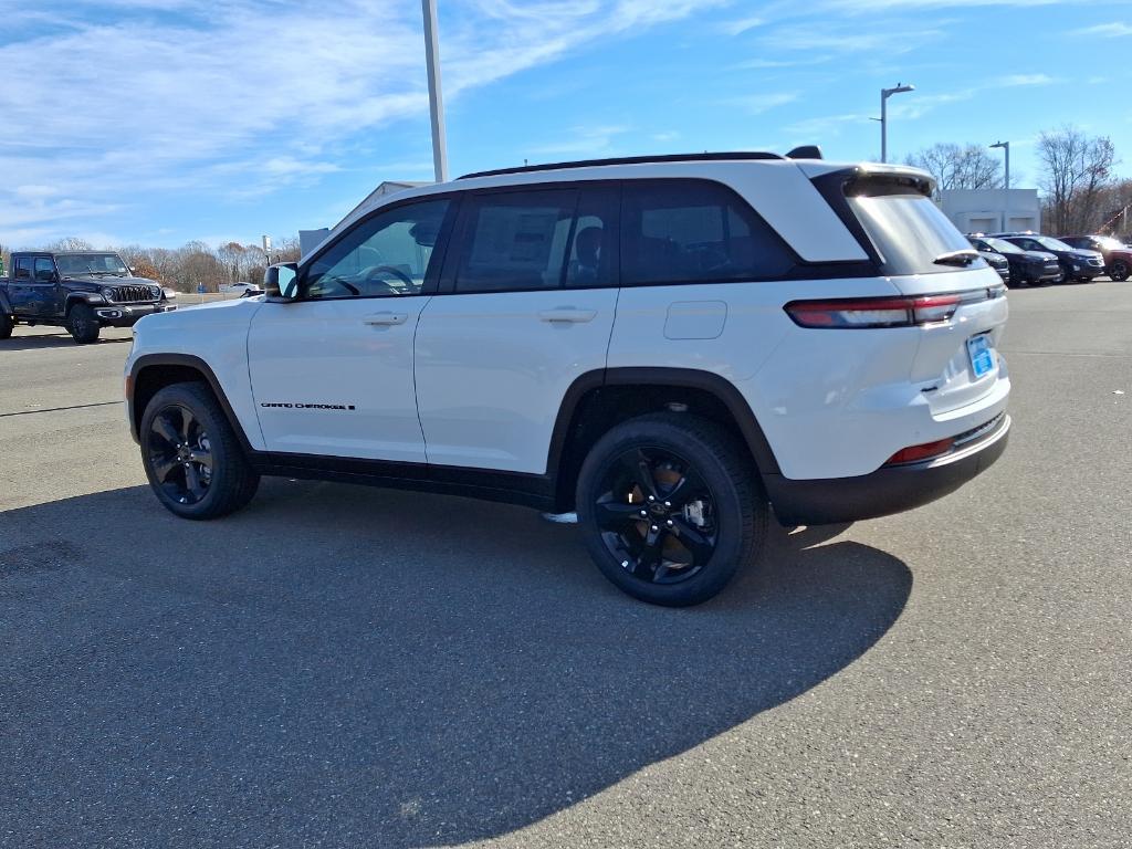 new 2024 Jeep Grand Cherokee car, priced at $53,152