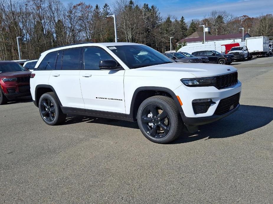 new 2024 Jeep Grand Cherokee car, priced at $53,152