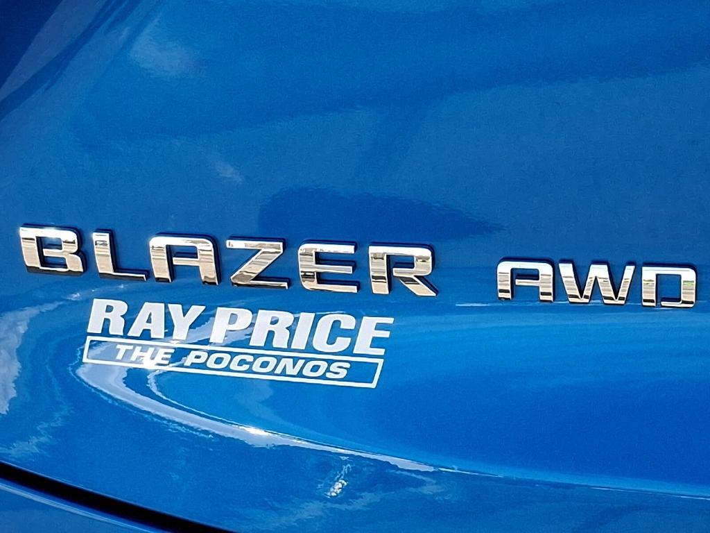 new 2025 Chevrolet Blazer car, priced at $38,124