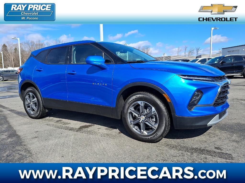 new 2025 Chevrolet Blazer car, priced at $37,026