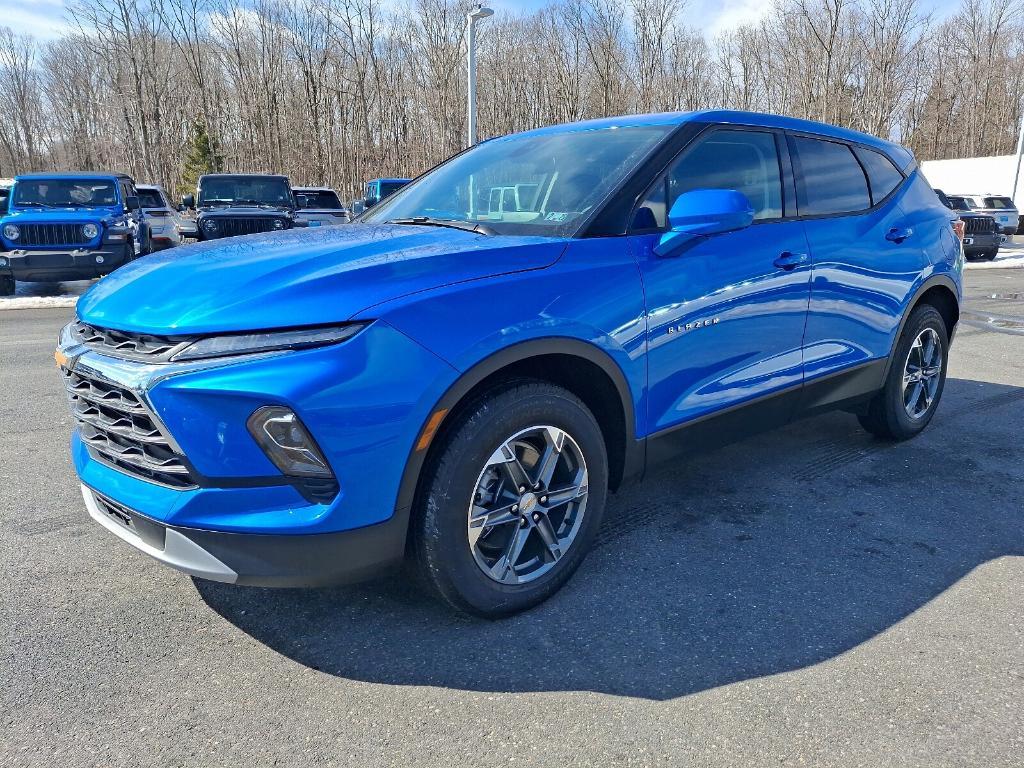 new 2025 Chevrolet Blazer car, priced at $38,124