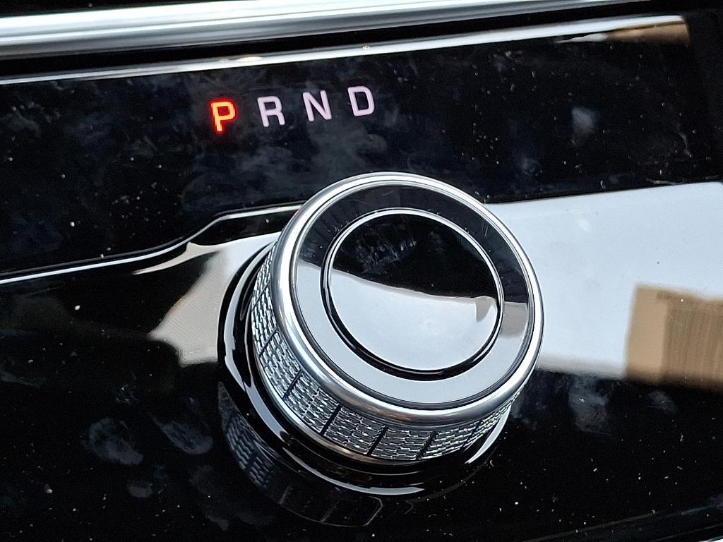 new 2025 Jeep Grand Cherokee car, priced at $42,033