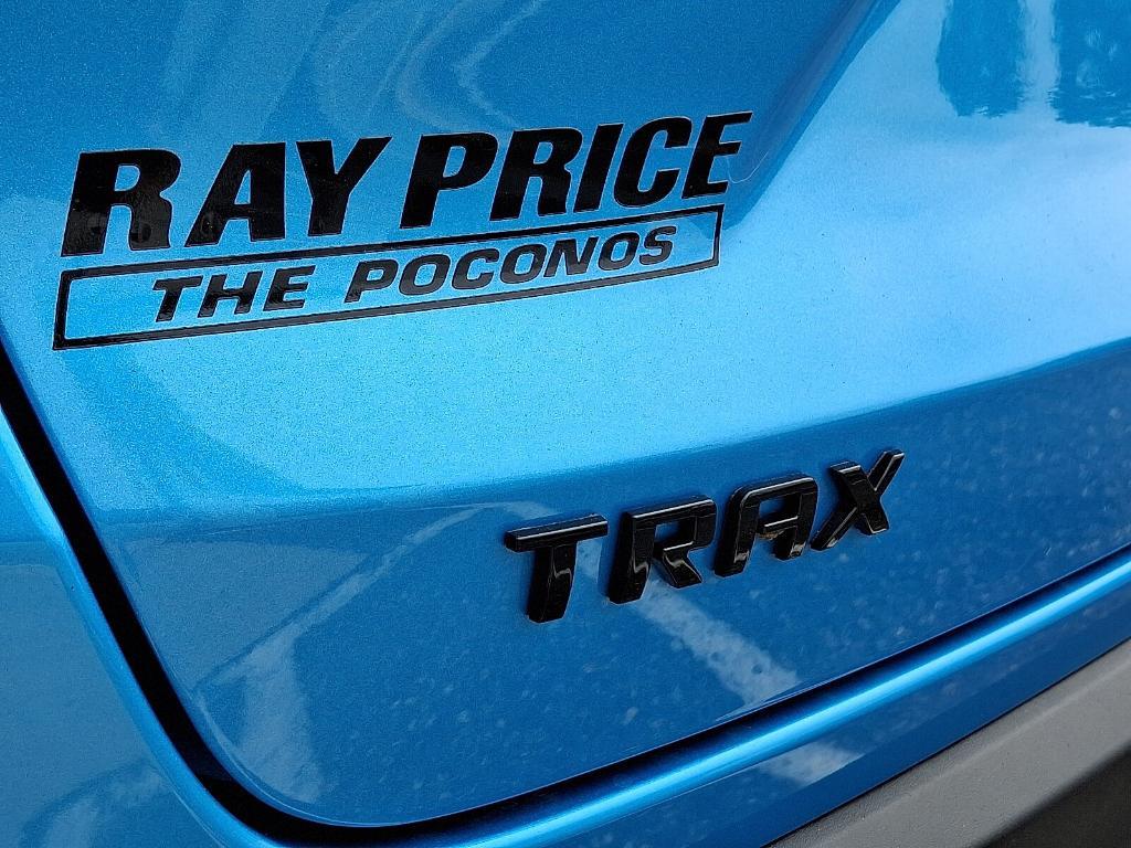 new 2025 Chevrolet Trax car, priced at $24,499