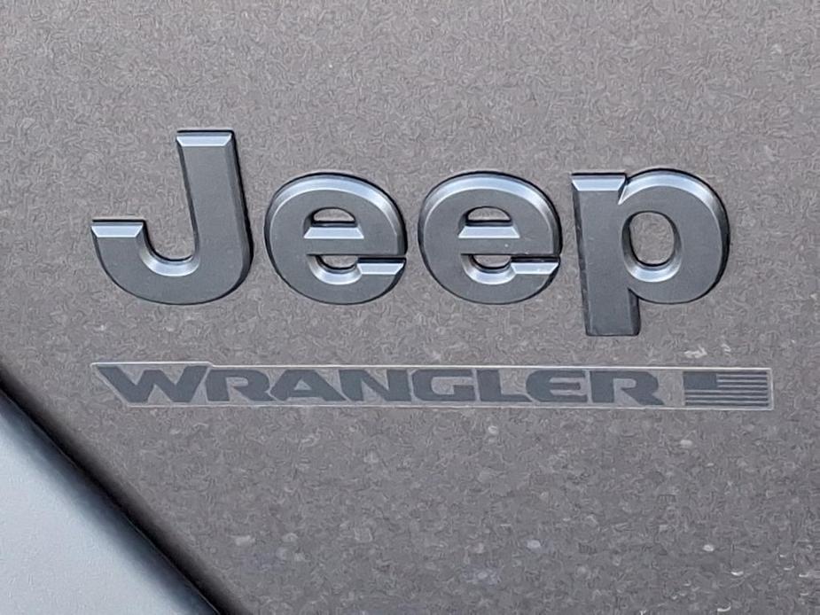 new 2025 Jeep Wrangler car, priced at $45,375