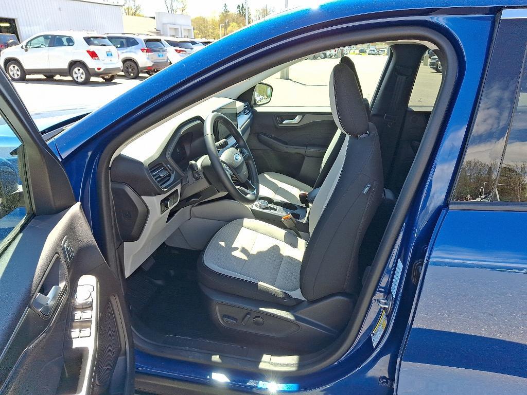 used 2023 Ford Escape car, priced at $25,613