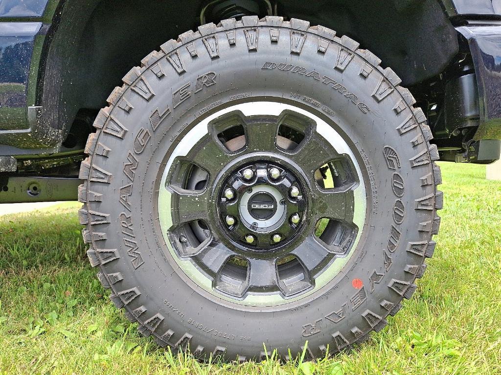 new 2025 Ford F-250 car, priced at $77,122