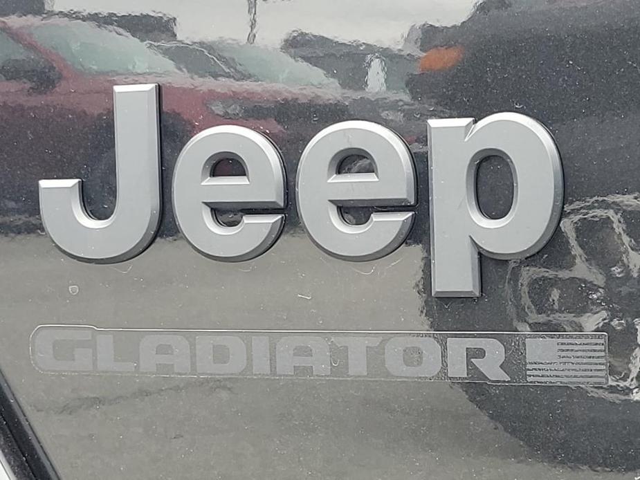 new 2024 Jeep Gladiator car, priced at $50,022