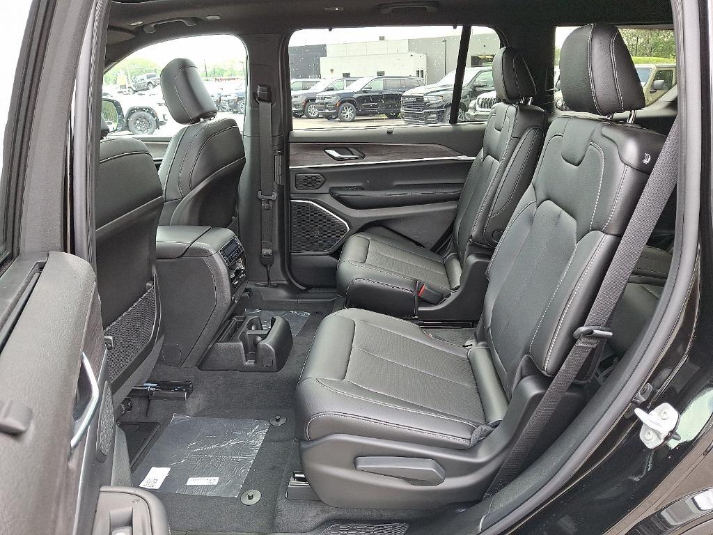 new 2025 Jeep Grand Cherokee L car, priced at $55,360