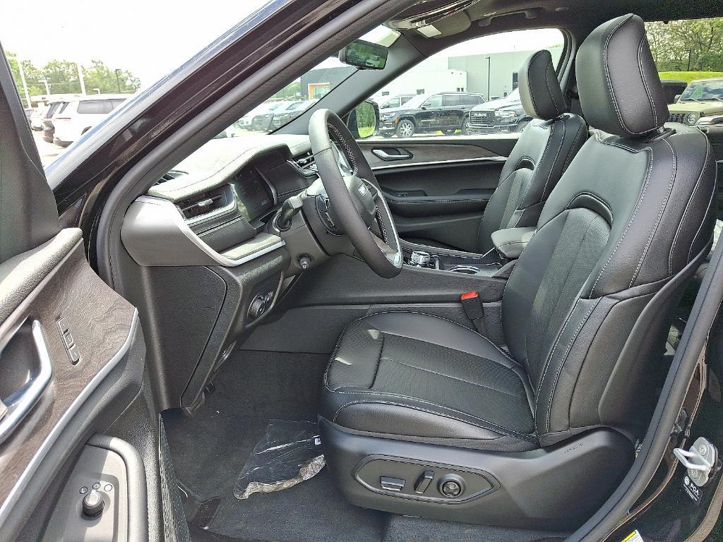 new 2025 Jeep Grand Cherokee L car, priced at $55,360