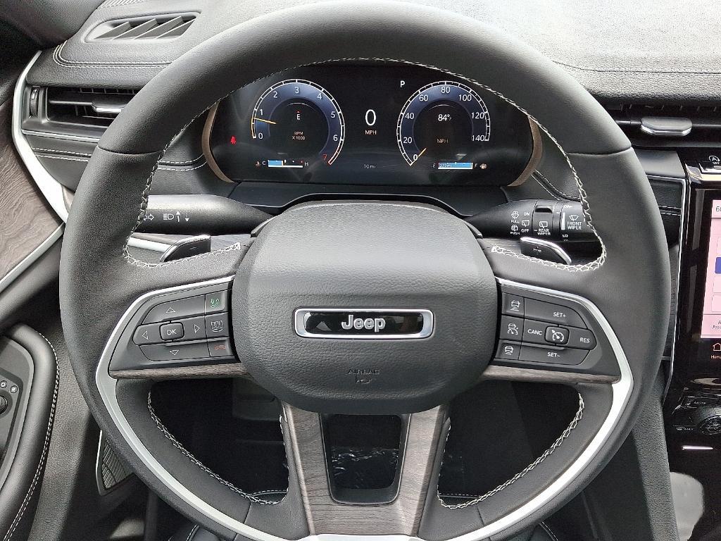new 2025 Jeep Grand Cherokee L car, priced at $55,360