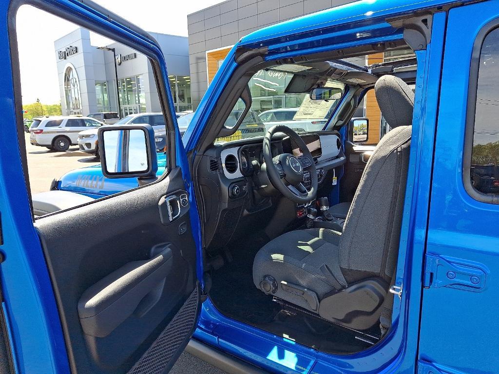 new 2025 Jeep Wrangler car, priced at $59,073