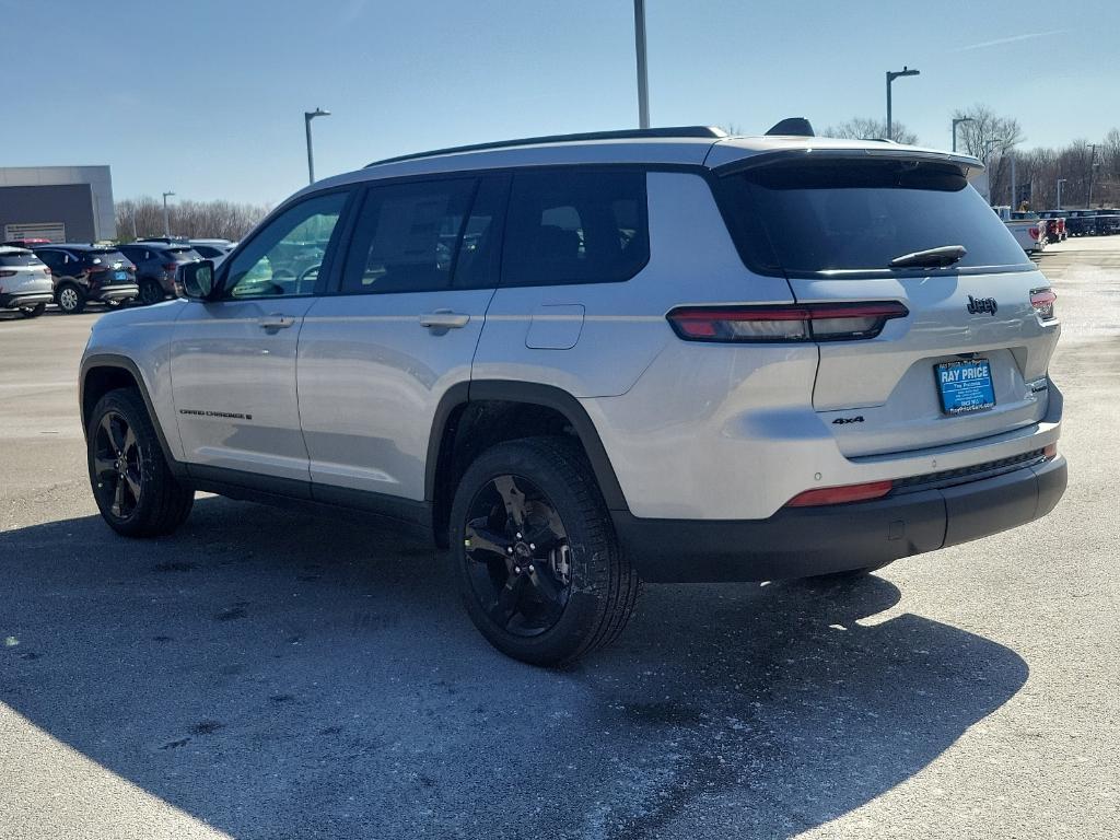 new 2024 Jeep Grand Cherokee L car, priced at $57,209