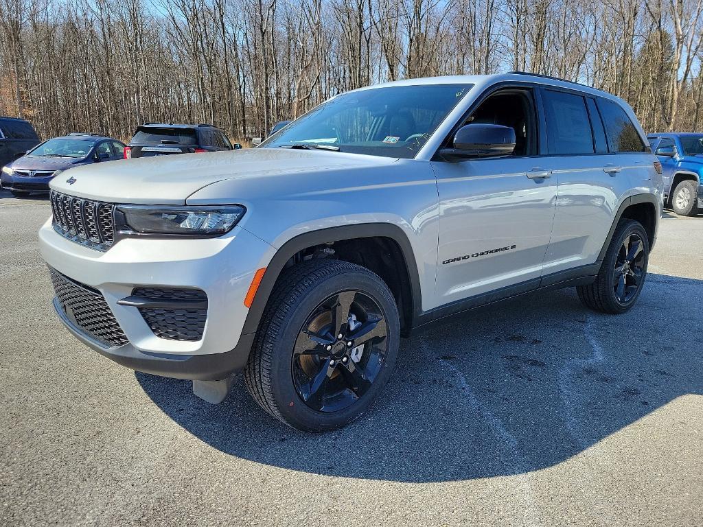 new 2024 Jeep Grand Cherokee car, priced at $46,943