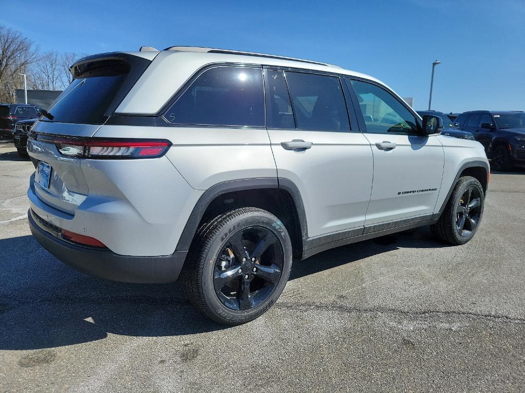 new 2024 Jeep Grand Cherokee car, priced at $46,943